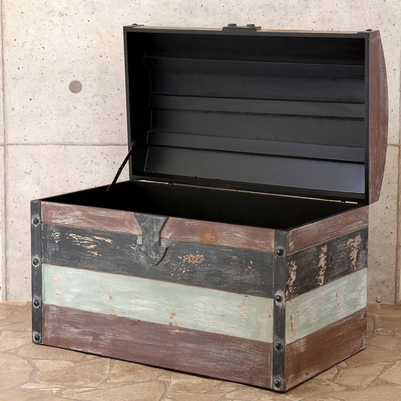 Liberte シークレット トランク|アンティーク風の収納にもなるディスプレイアイテム