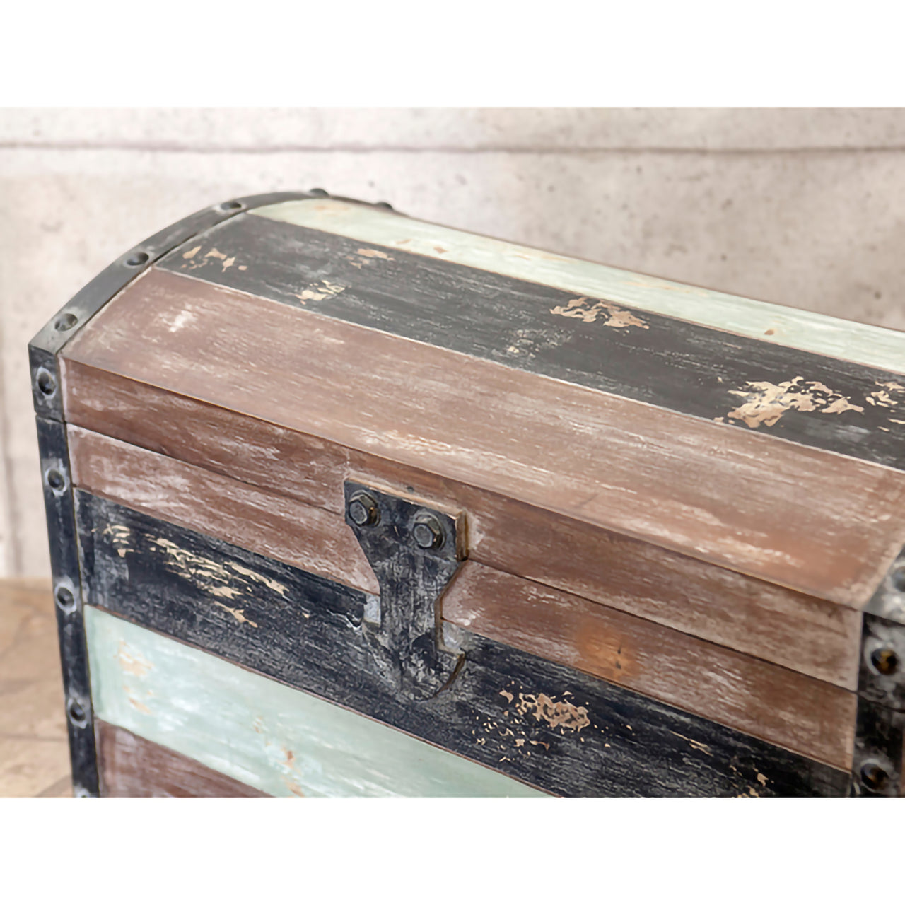 Liberte シークレット トランク|アンティーク風の収納にもなるディスプレイアイテム