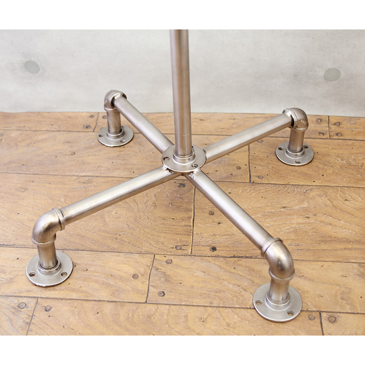 インダストリアルメタル コートスタンド