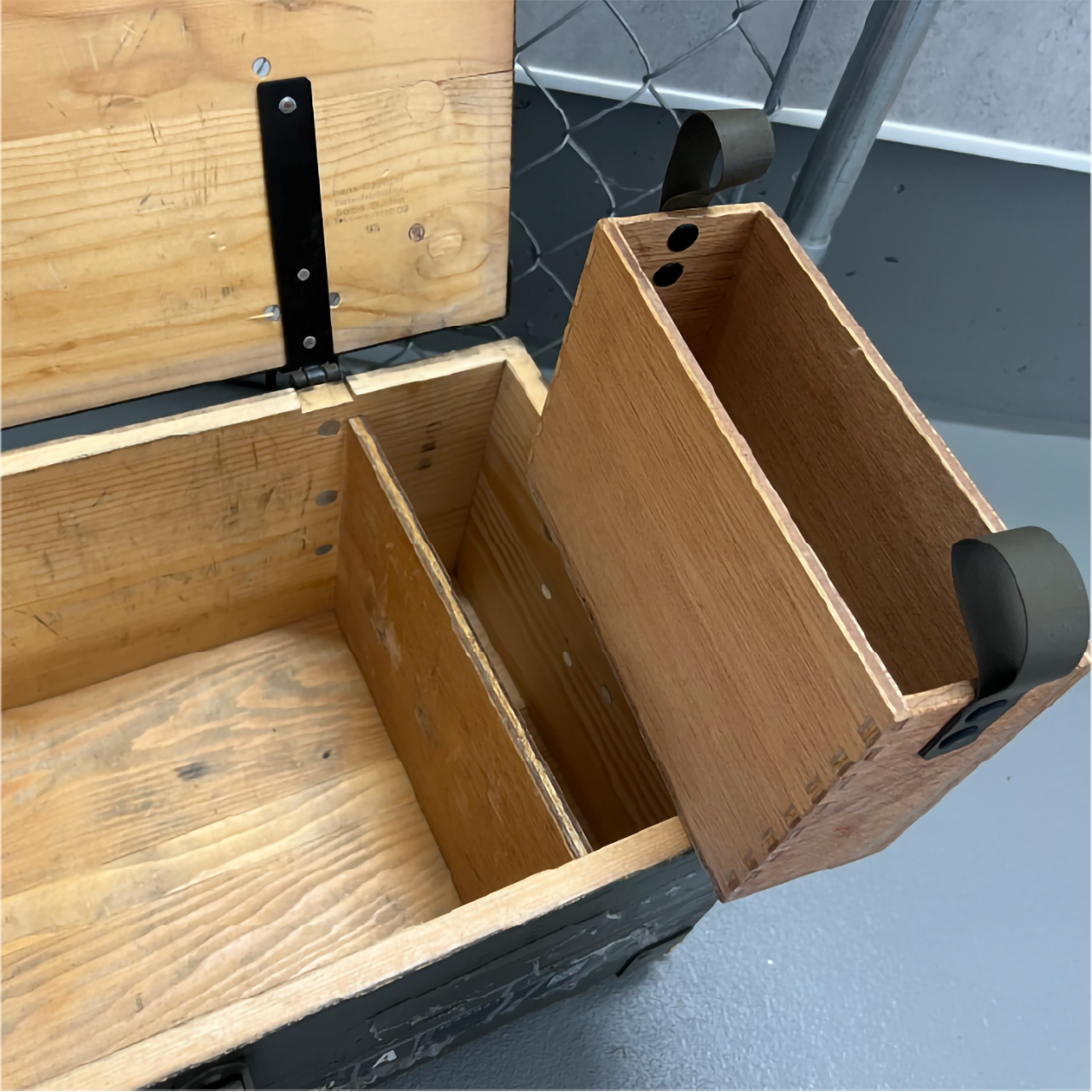 【スイス軍実物放出品】フィールドテレフォンウッドボックス