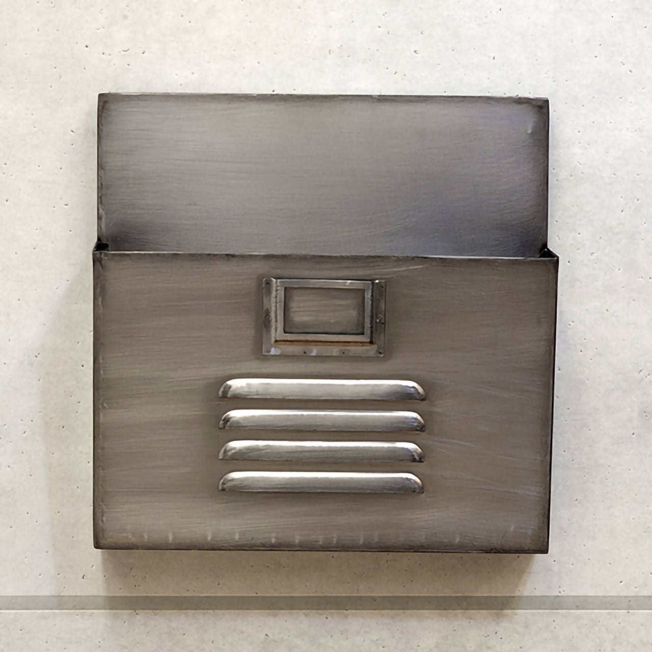 インダストリアル ウォール レターラック1