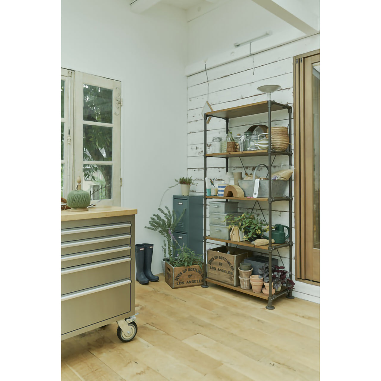 GB-S15 ツールキャビネット|幅184cmの大型収納、ステンレス×天然木のプロ仕様キャビネット