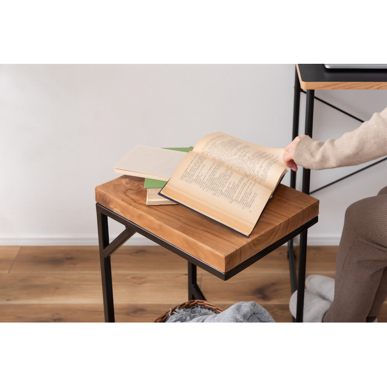 GB-C08 サイドテーブル