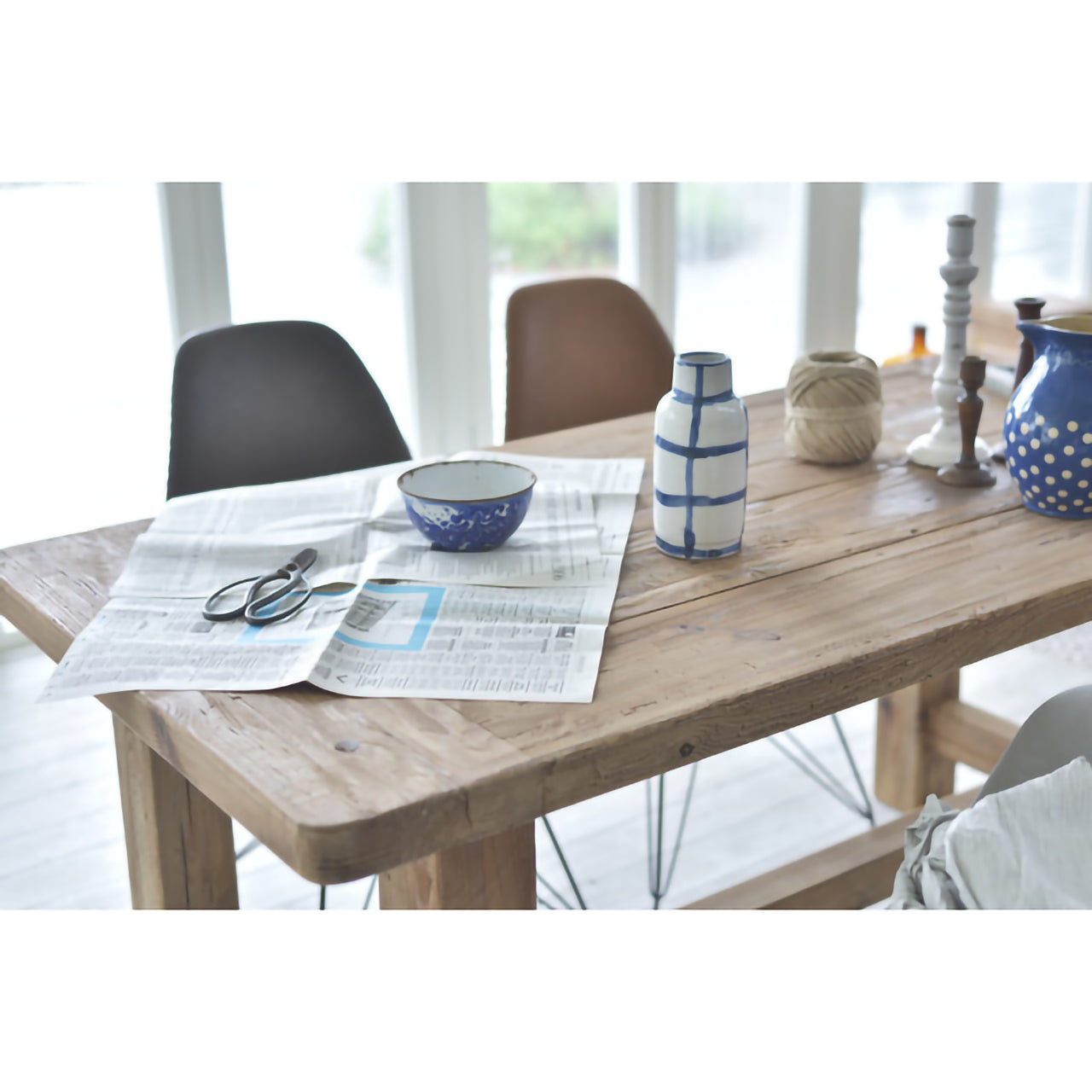 GB-T07 ダイニングテーブル|重厚感とヴィンテージ感が融合した、空間の主役になる一台