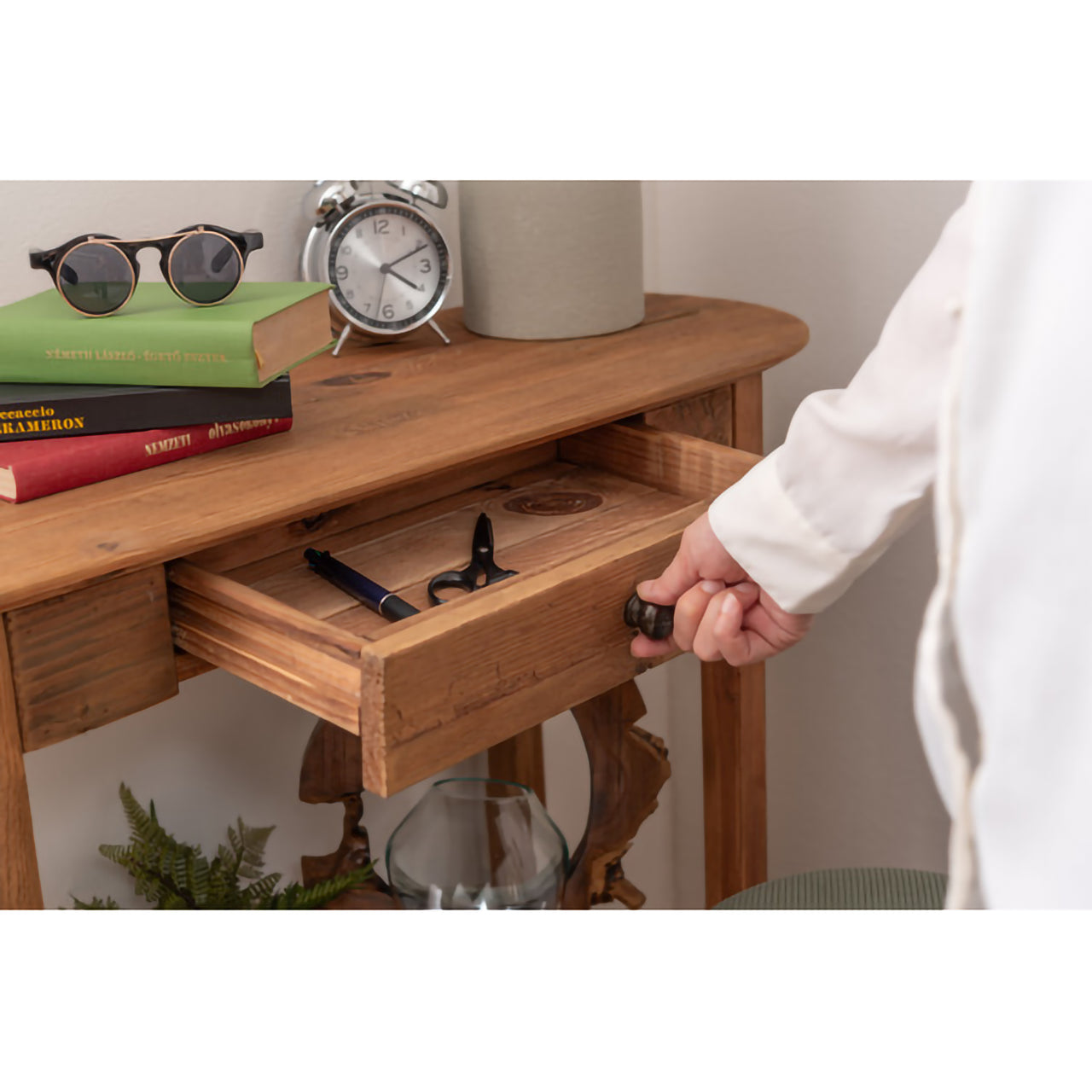 GB-T11 コンソール|古材の風合いが映える、スリムで重厚感のあるヴィンテージテーブル