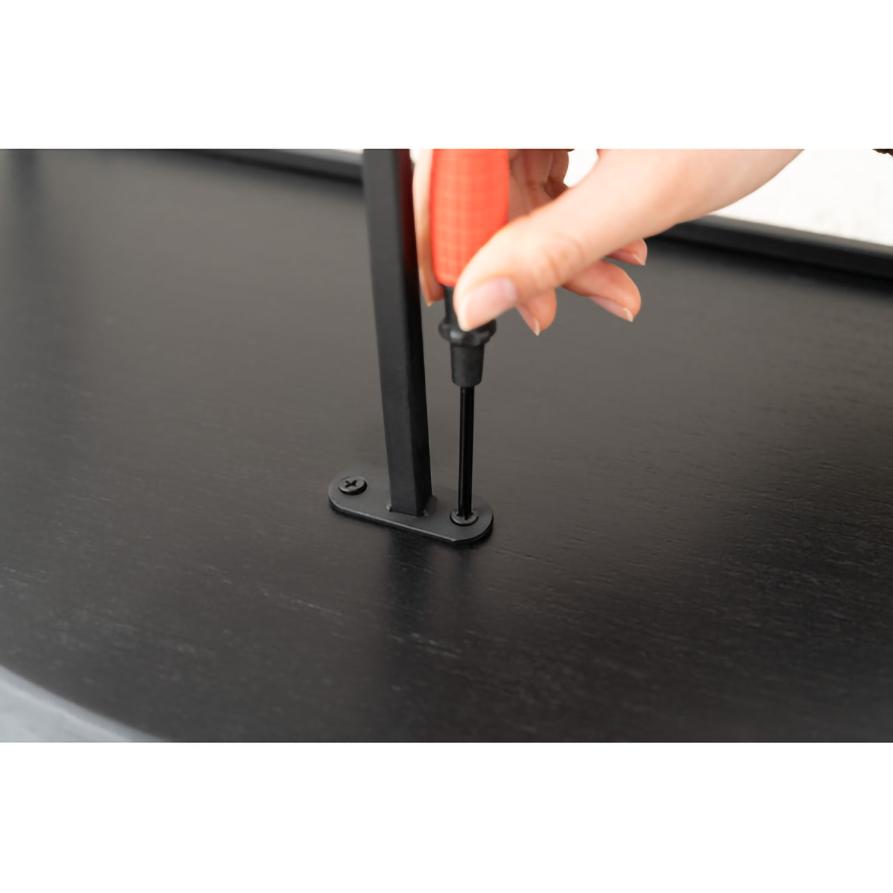 GB-T13BK コンソール|半円フォルムが空間にやさしく馴染む、洗練されたモダンテーブル