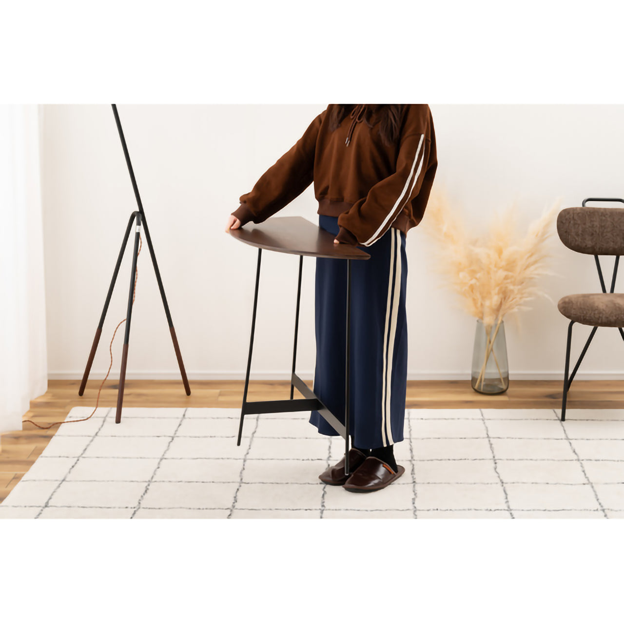 GB-T13BR コンソール|半円フォルムが空間にやさしく馴染む、洗練されたモダンテーブル