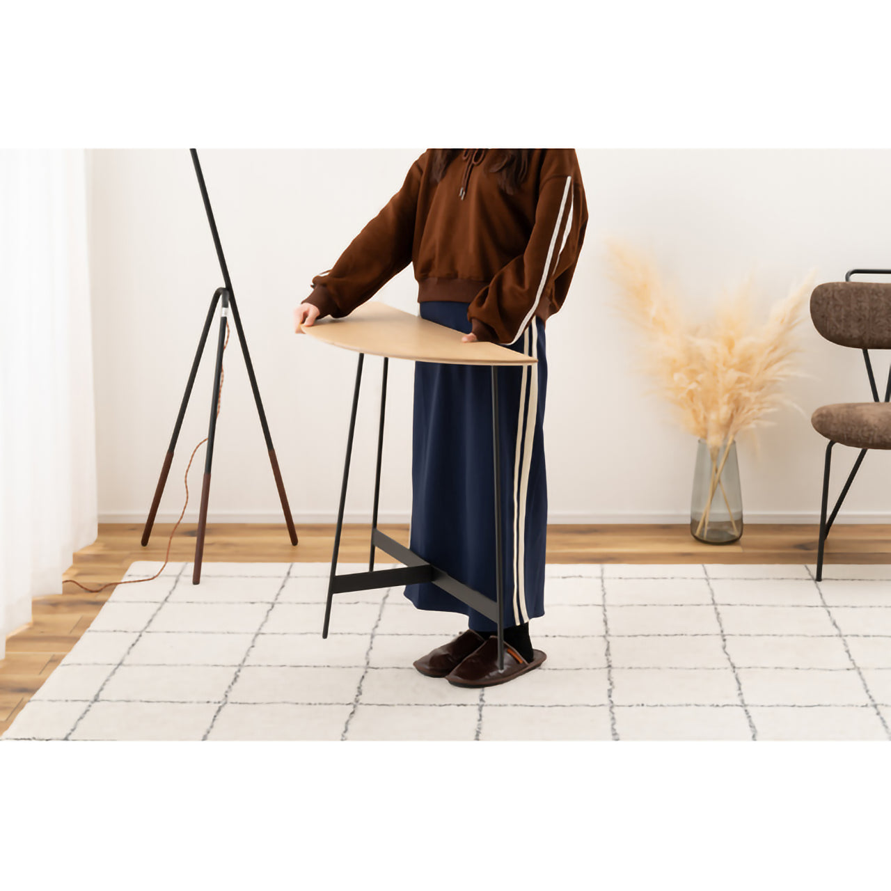 GB-T13NA コンソール|半円フォルムが空間にやさしく馴染む、洗練されたモダンテーブル