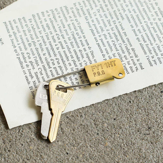 BRASS KEY HOLDER PIN / ブラス キーホルダーピン