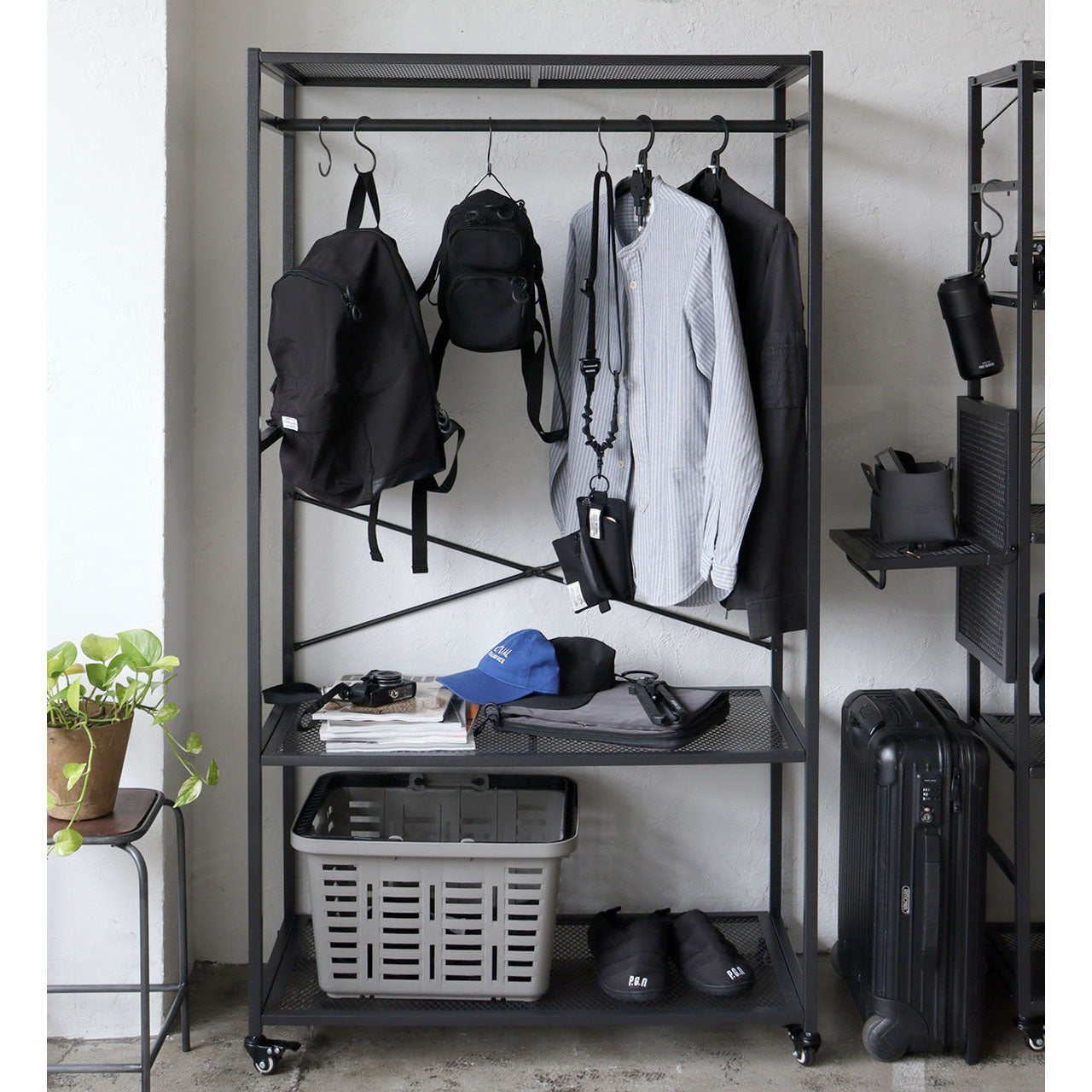 LIGHT-WEIGHT IRON COAT RACK / ライトウエイト アイアンコートラック