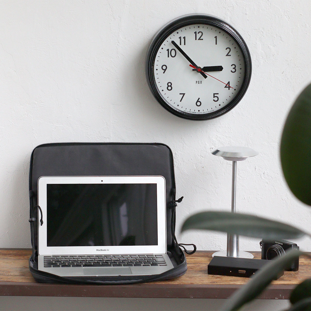 SCHOOLHOUSE WALL CLOCK / スクールハウス ウォールクロック