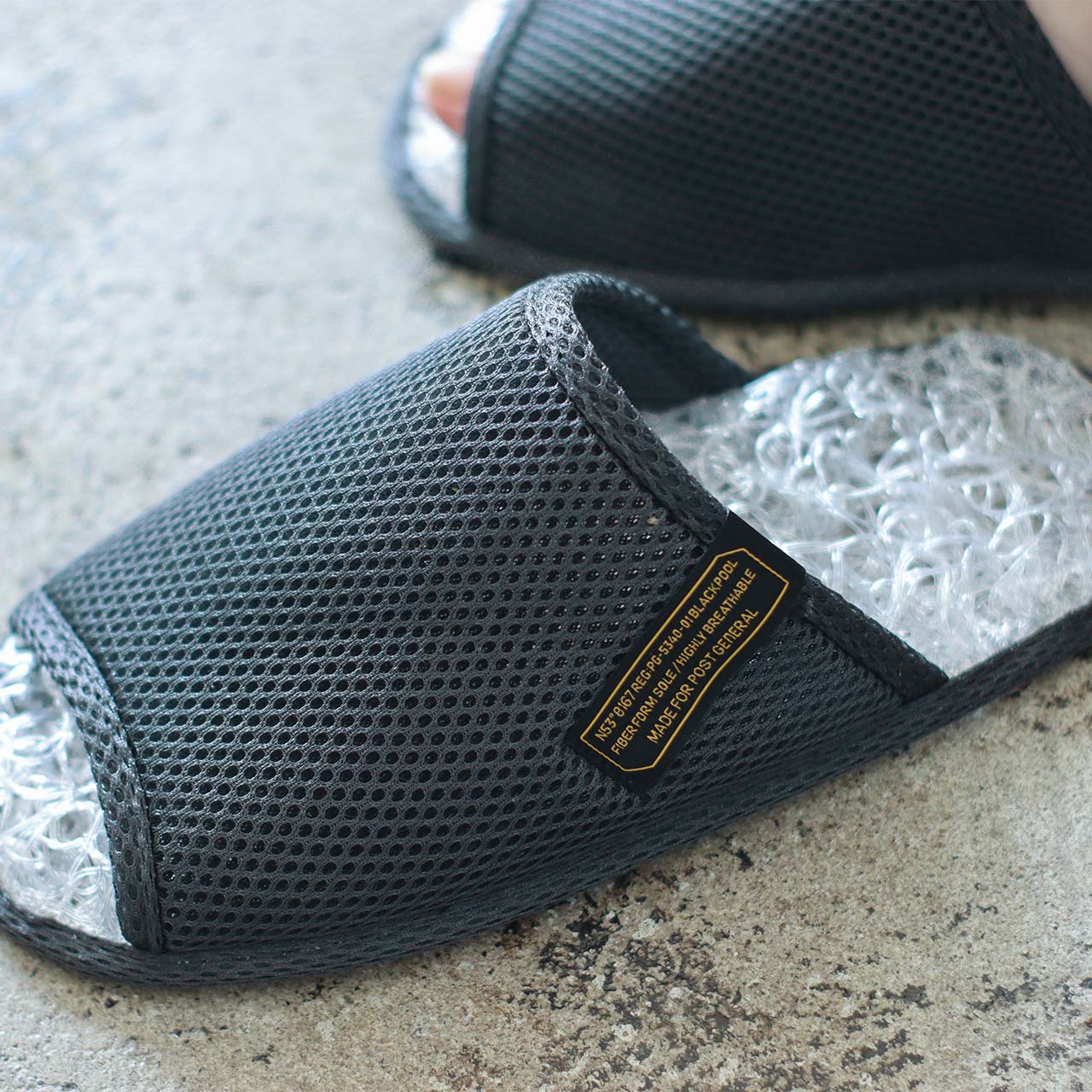 BREATHABLE SLIPPER / ブリーザブル スリッパ