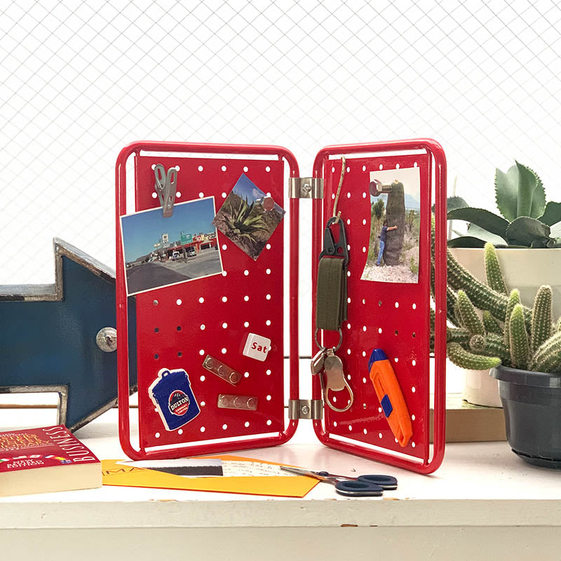 MINI PEGBOARD