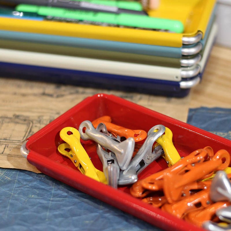 DESKTOP TRAY