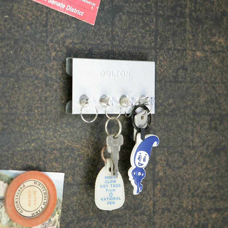 MAGNET KEY STORAGE