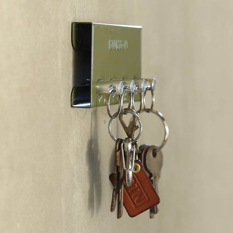 MAGNET KEY STORAGE