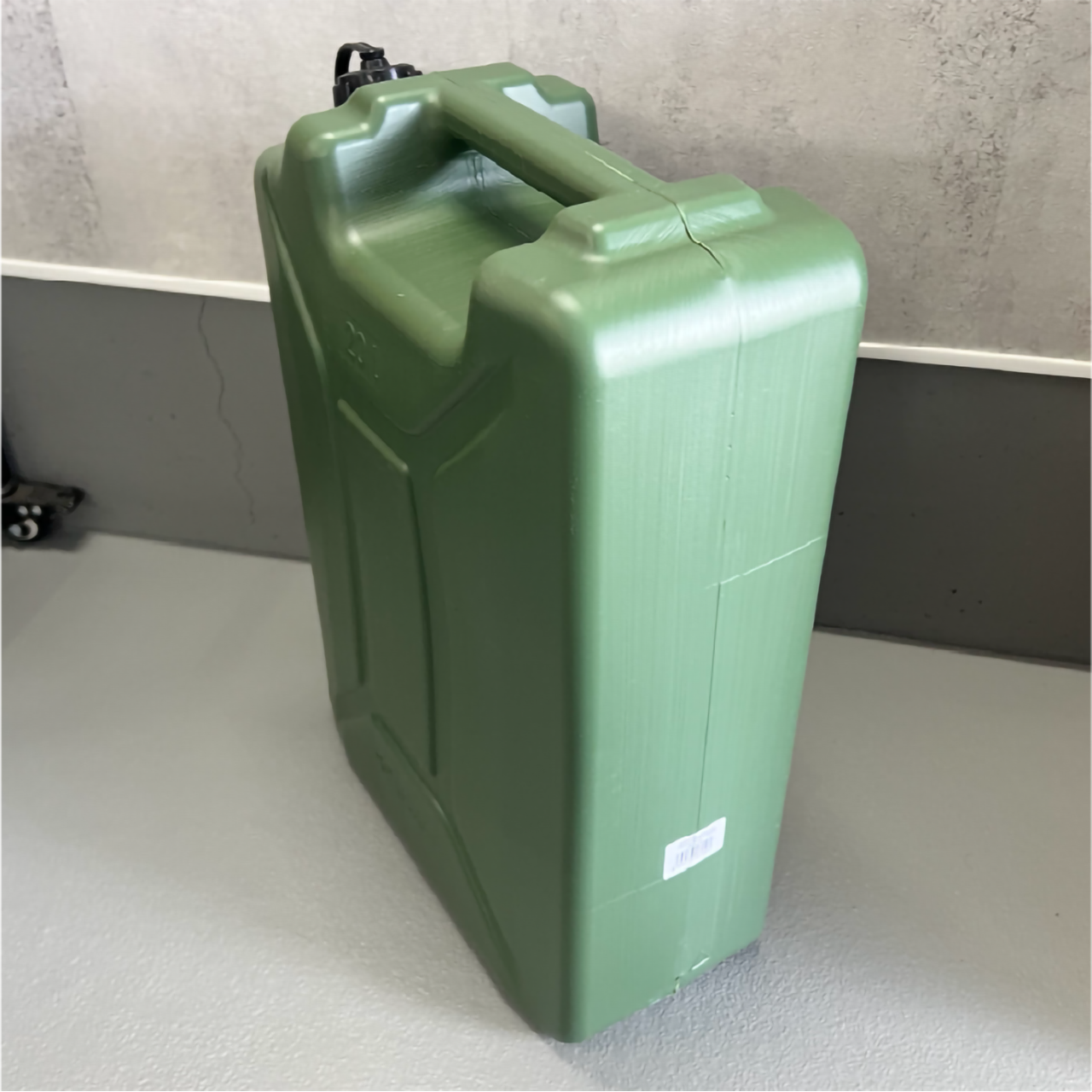 チェコ ジェリ缶 プラスティック 20L