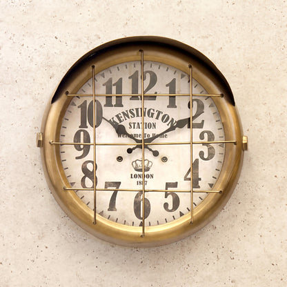 アンティーククロック サブマリン｜潜水艦の窓をモチーフにした、遊び心あふれる壁掛け時計