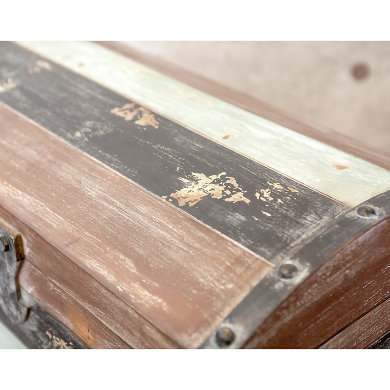 Liberte シークレット トランク｜アンティーク風の収納にもなるディスプレイアイテム