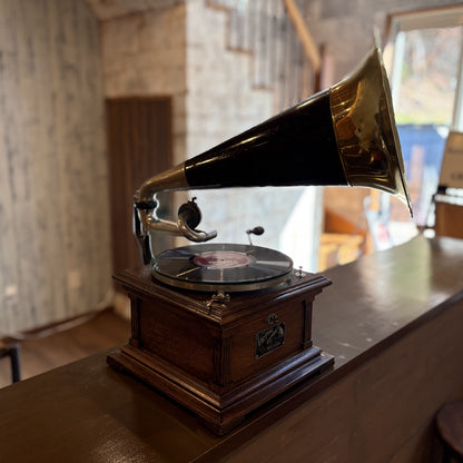 【Victor 製 レコードプレイヤー Ⅱ M型（1905-1909年製）】アンティーク蓄音機セット