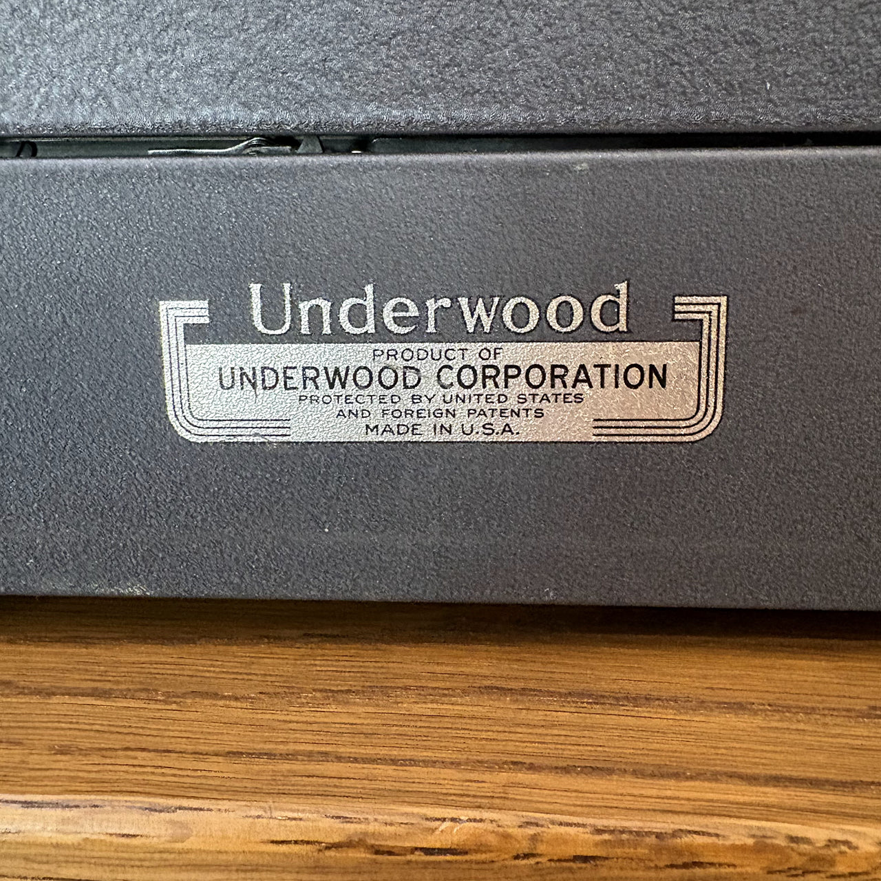 Underwood ヴィンテージ タイプライター【アメリカ買付品】収納箱付き（ふた無し）