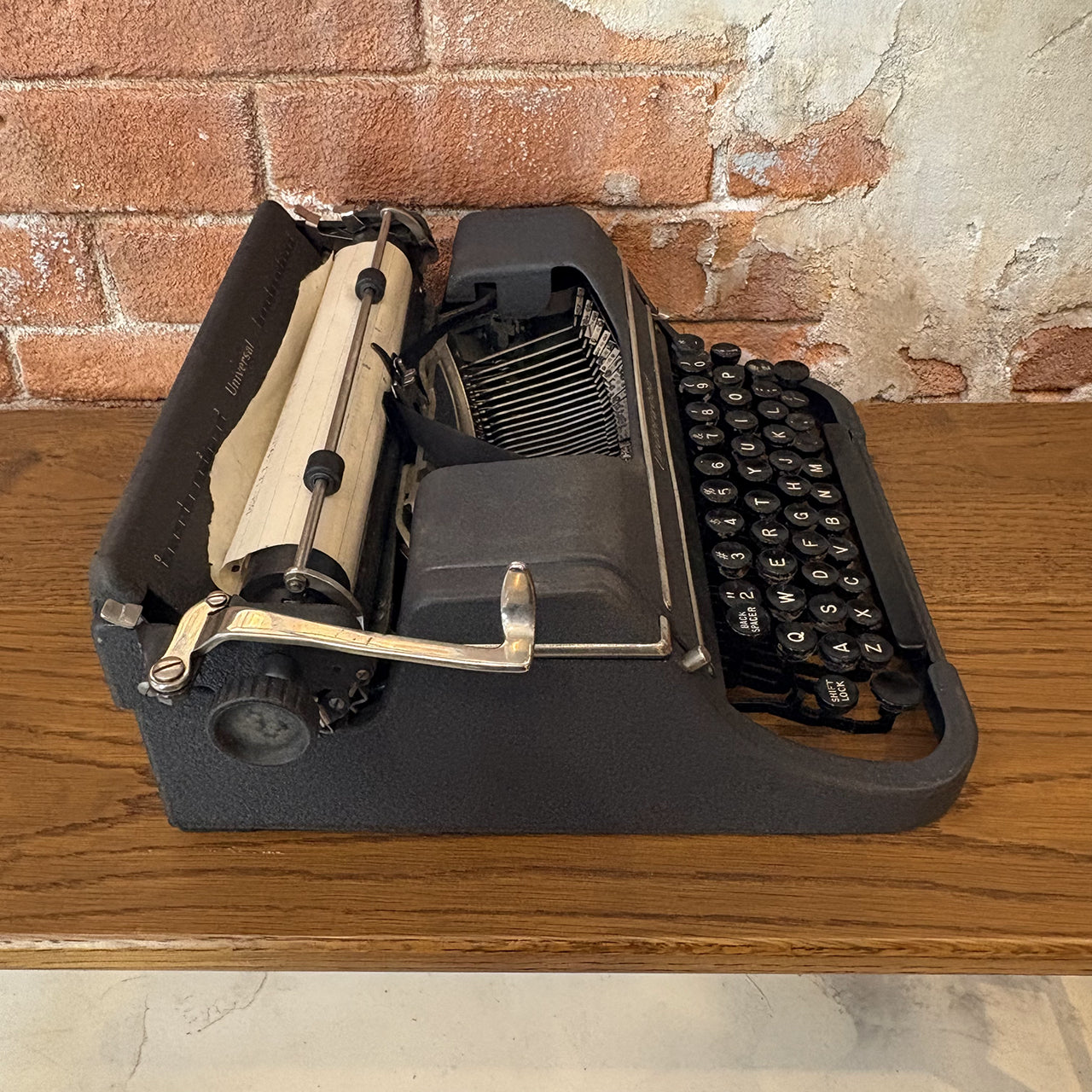 Underwood ヴィンテージ タイプライター【アメリカ買付品】収納箱付き（ふた無し）