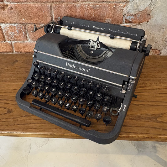 Underwood ヴィンテージ タイプライター【アメリカ買付品】収納箱付き（ふた無し）