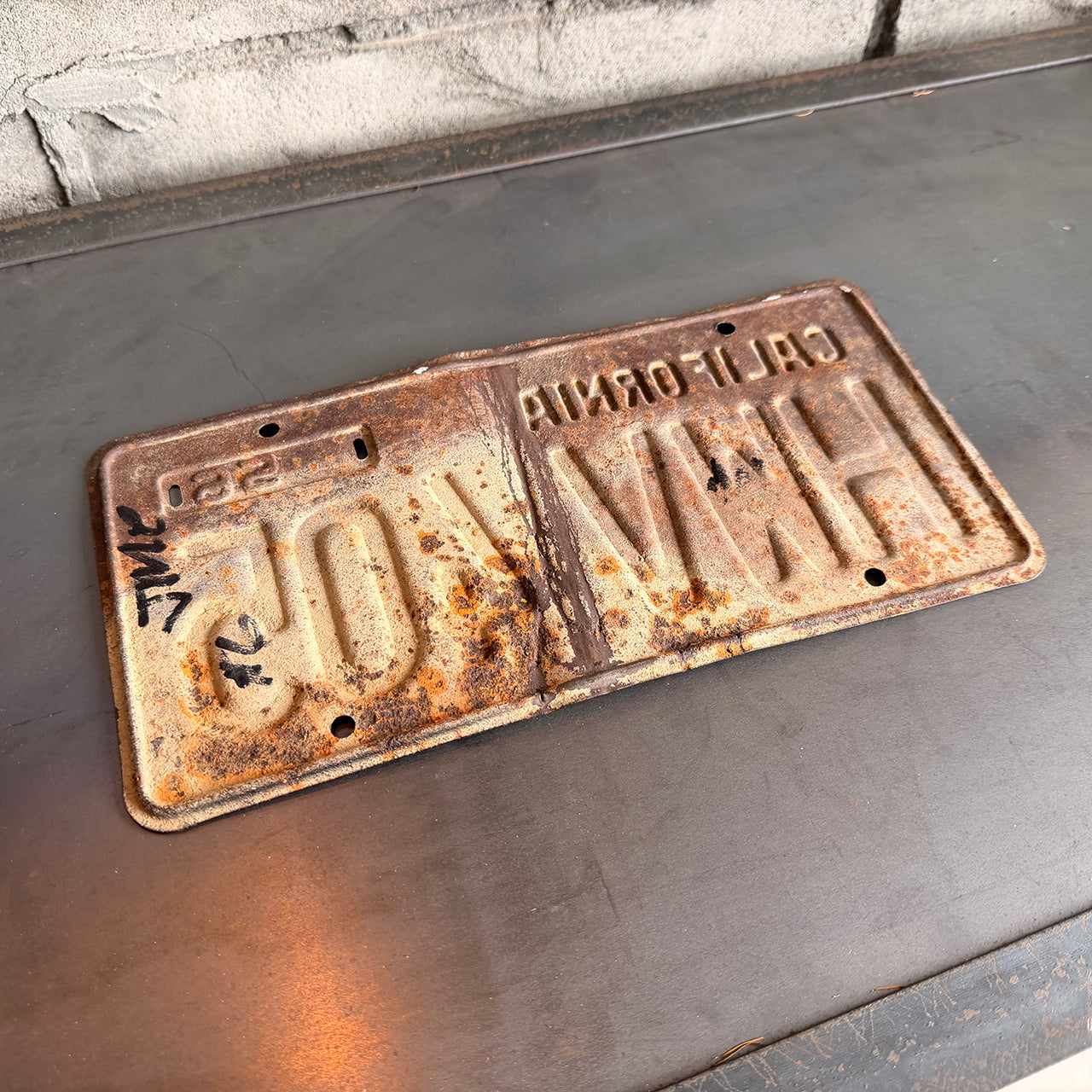 1956年製 アメリカンヴィンテージ ナンバープレート【HWV405】