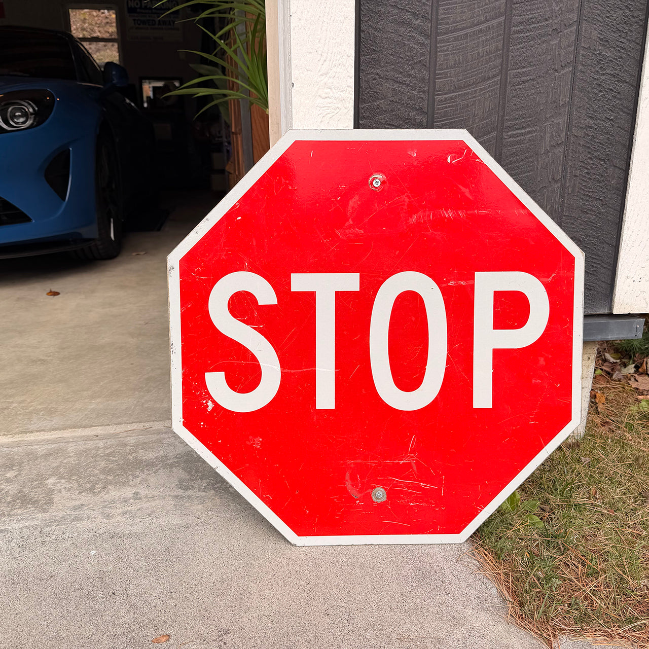 【本物のアメリカンロードサイン】-STOP-