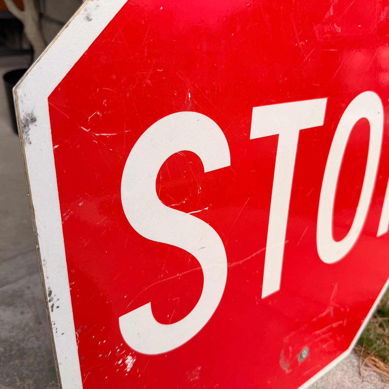 【本物のアメリカンロードサイン】-STOP-