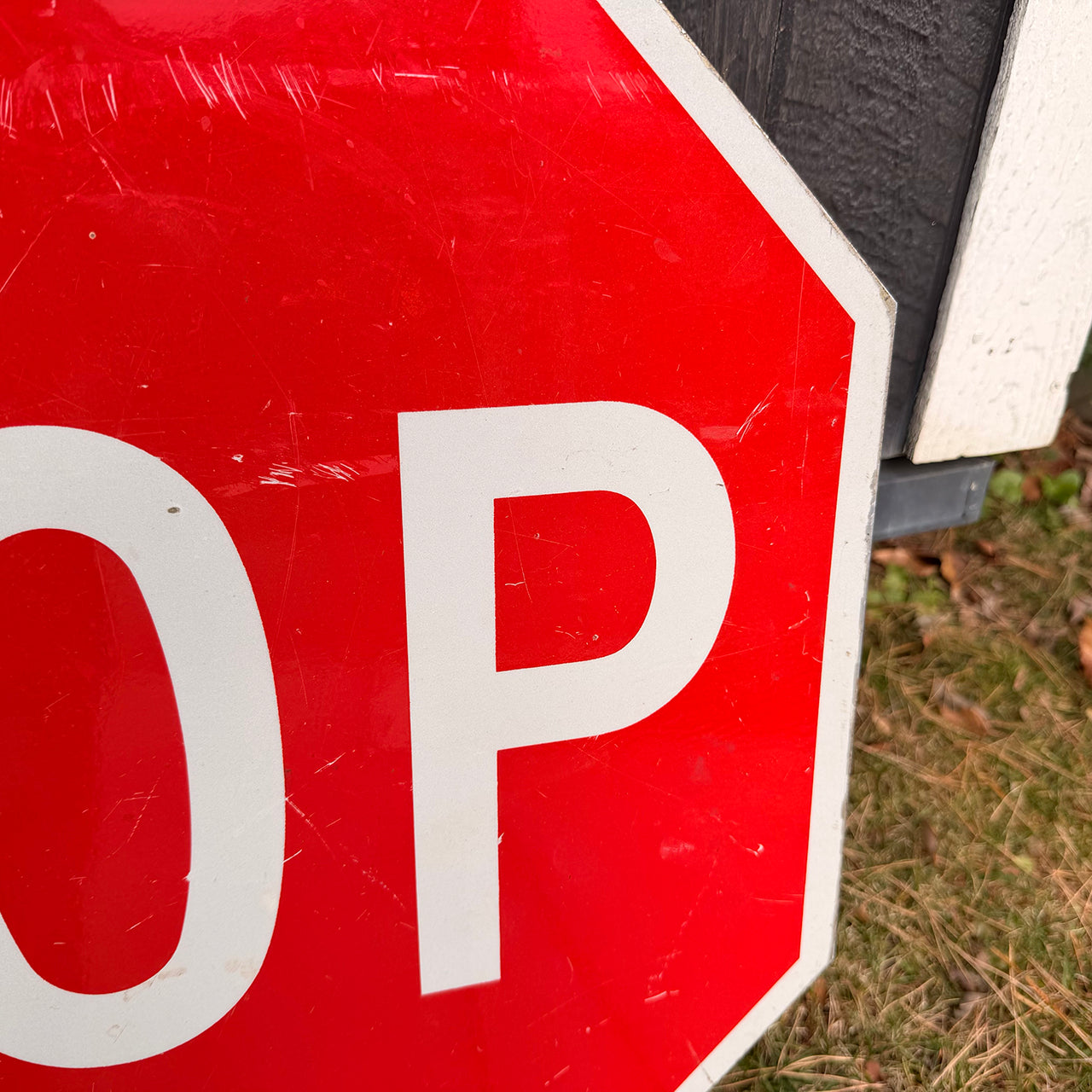 【本物のアメリカンロードサイン】-STOP-