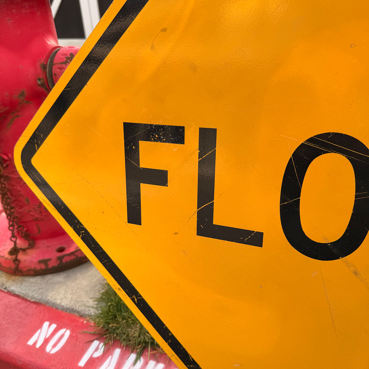 【本物のアメリカンロードサイン】-FLOODED-