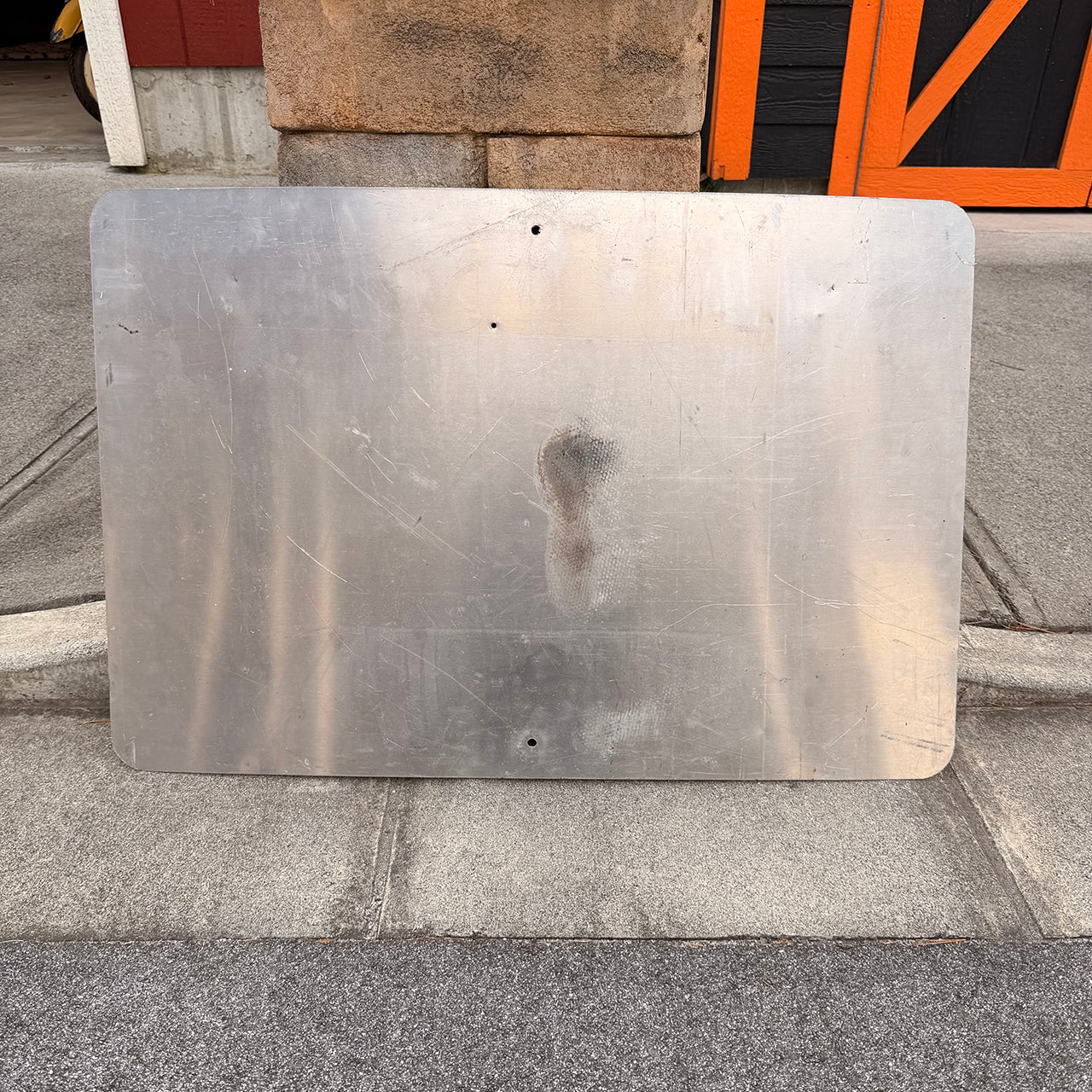 【本物のアメリカンロードサイン】-Road Closed-