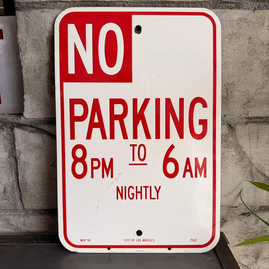 【本物のアメリカンロードサイン】-No　Parking 8PM-6AM-