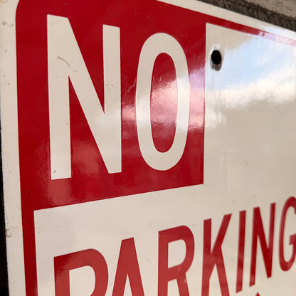 【本物のアメリカンロードサイン】-No　Parking 8PM-6AM-
