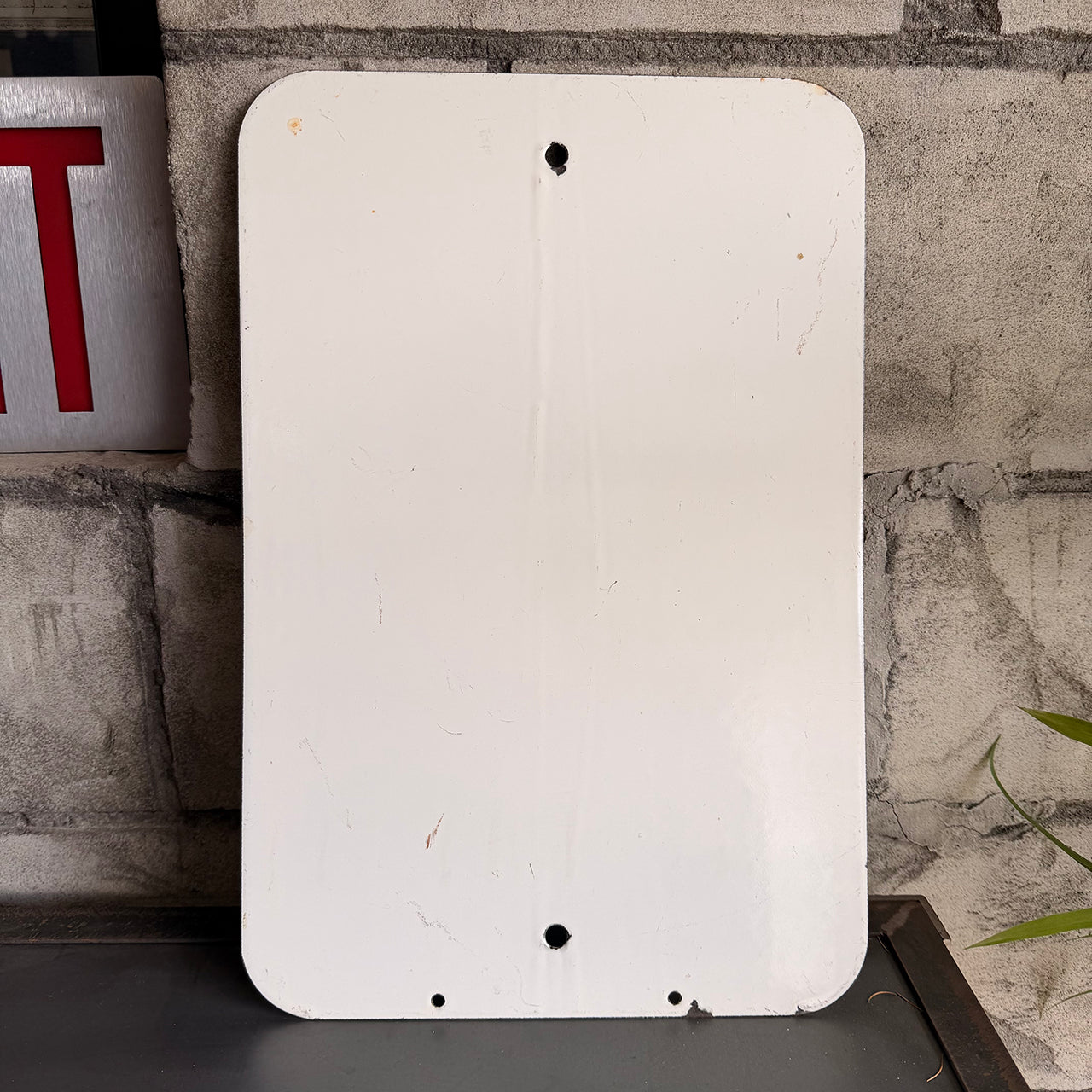 【本物のアメリカンロードサイン】-No　Parking 8PM-6AM-