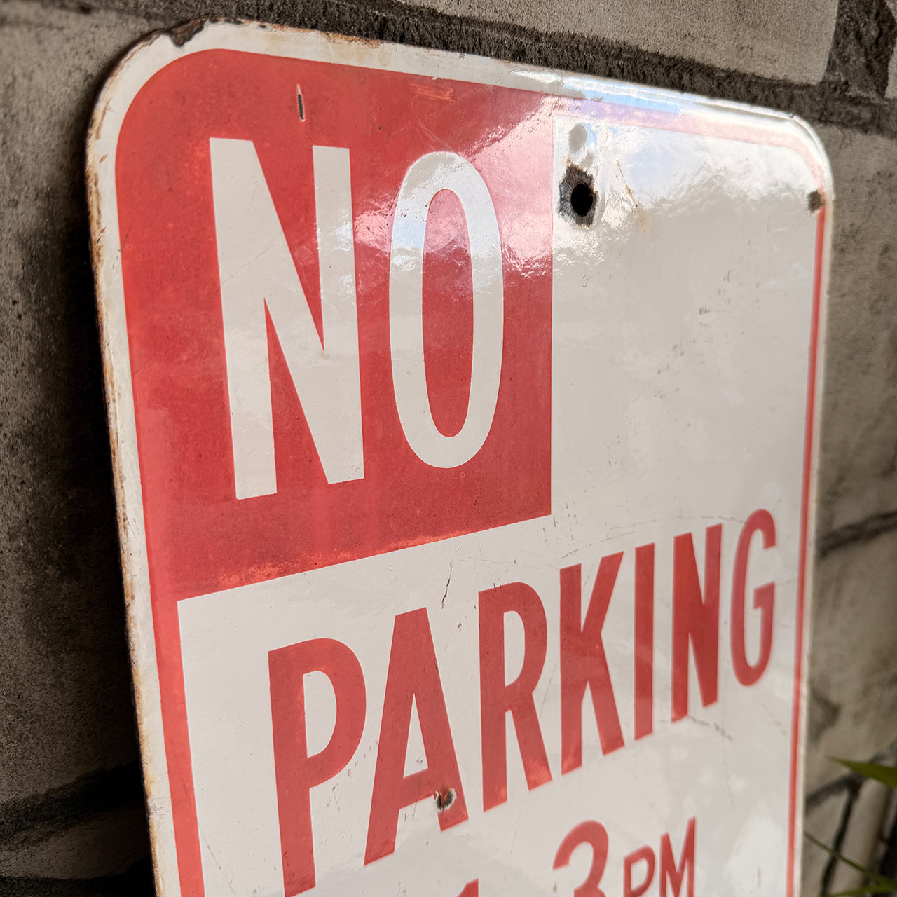 【本物のアメリカンロードサイン】-No　Parking 1-3PM-