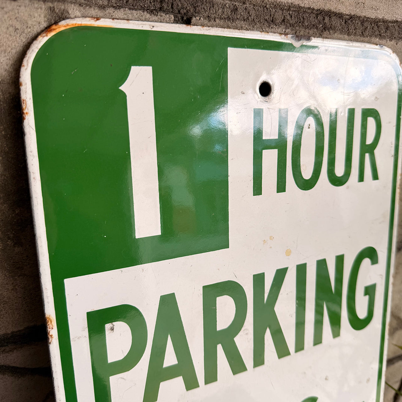 【本物のアメリカンロードサイン】-1hour Parkinng-