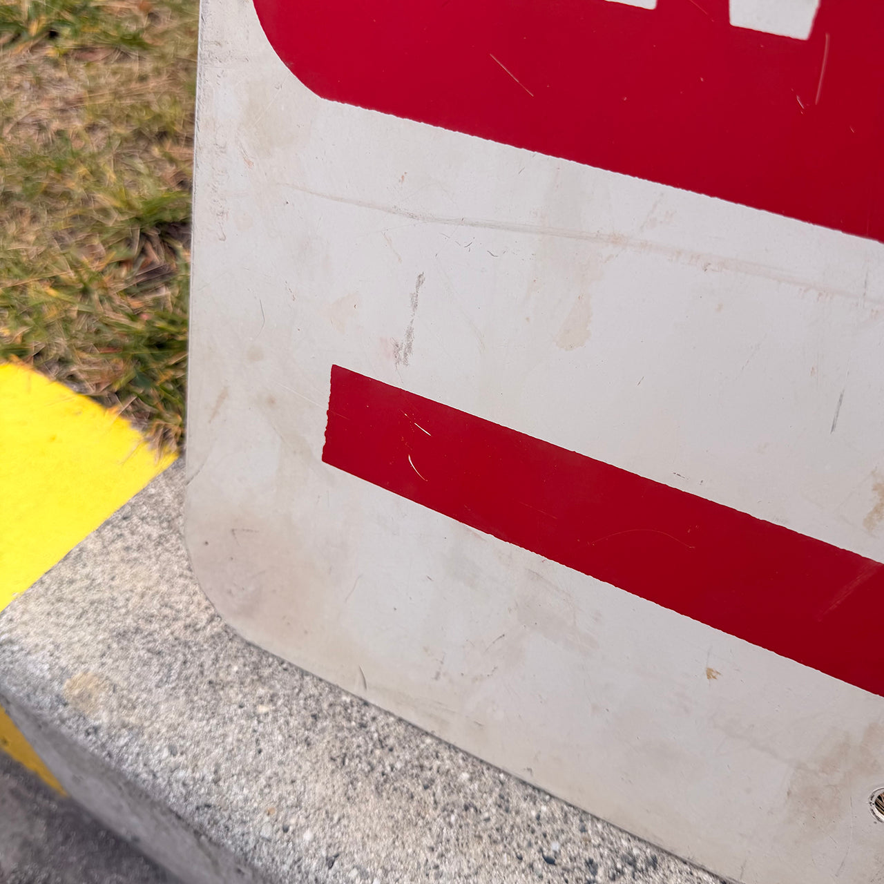 【本物のアメリカンロードサイン】-No　Parking　Anytime-