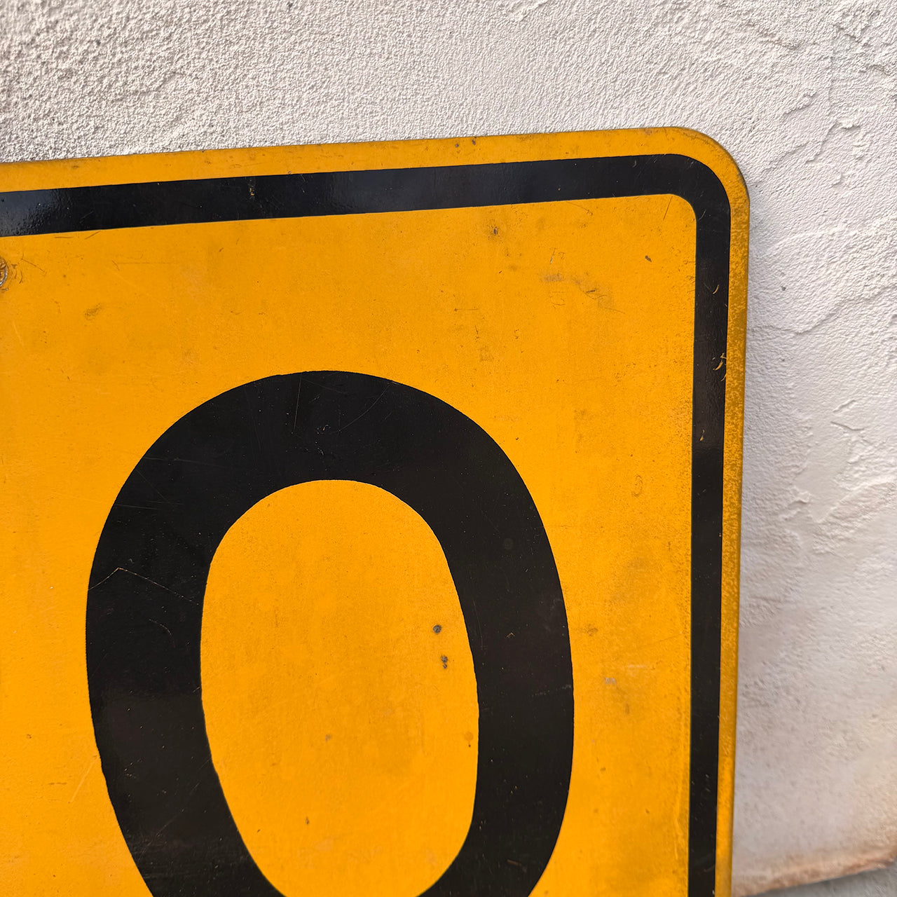 【本物のアメリカンロードサイン】-20M.P.H.-