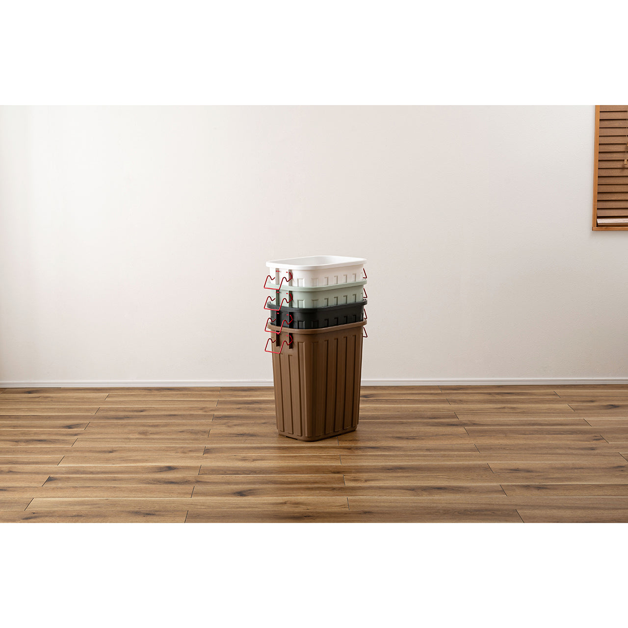 ガレージにぴったりなゴミ箱！タフカン60L