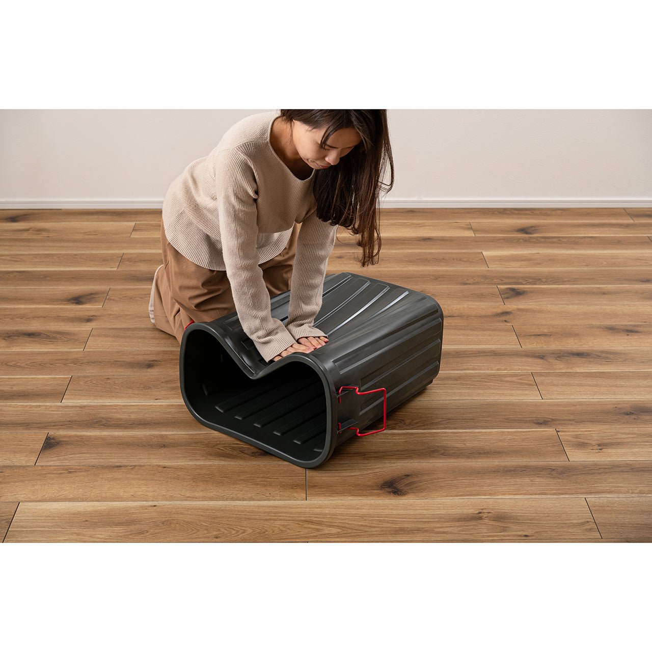 ガレージにぴったりなゴミ箱！タフカン60L