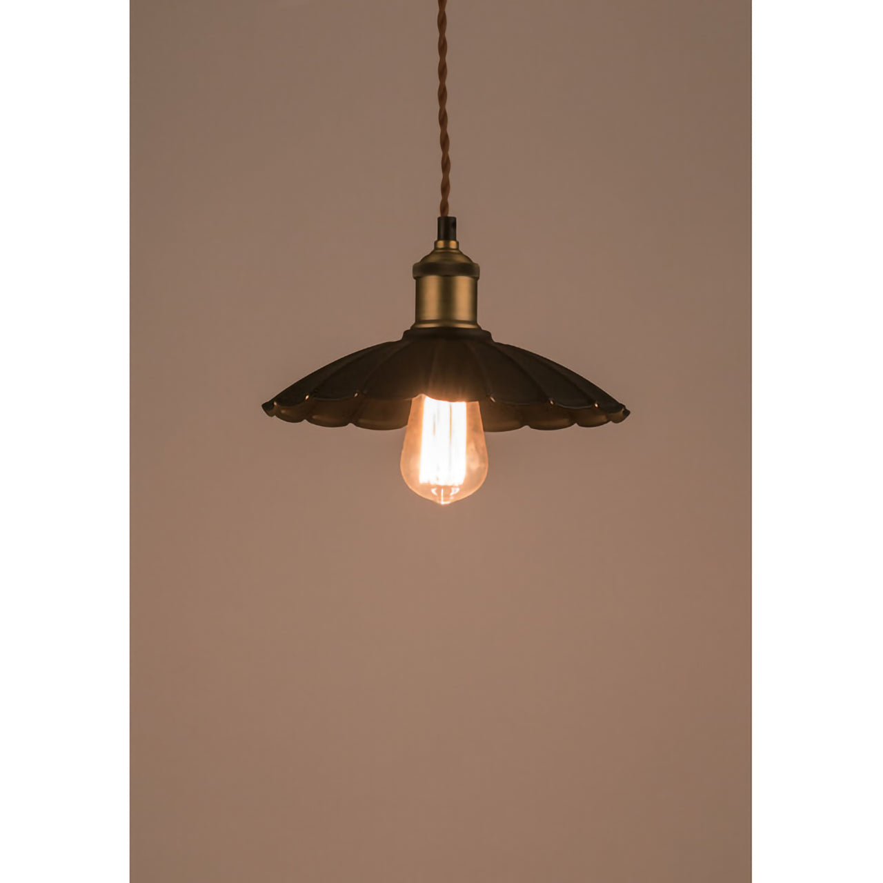 GB-L04  ペンダントライト（電球付属）