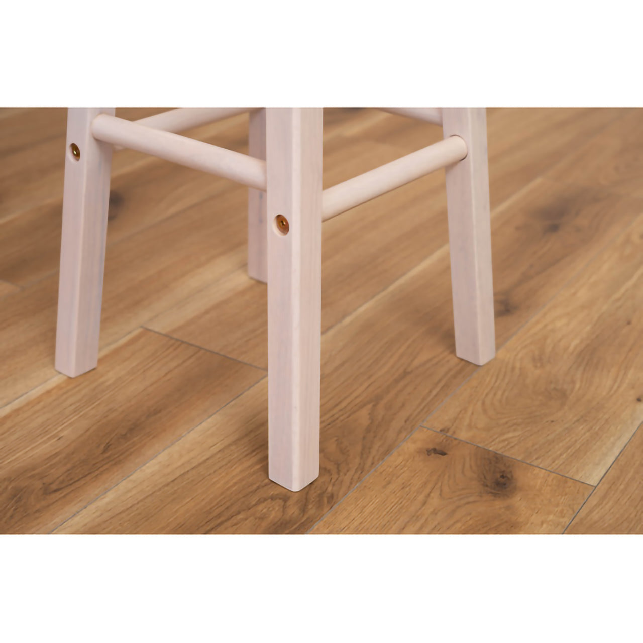 GB-T04　ナチュラ カウンタースツールセット｜木の温もりとタイルのアクセントが光る、癒しのカフェ空間へ