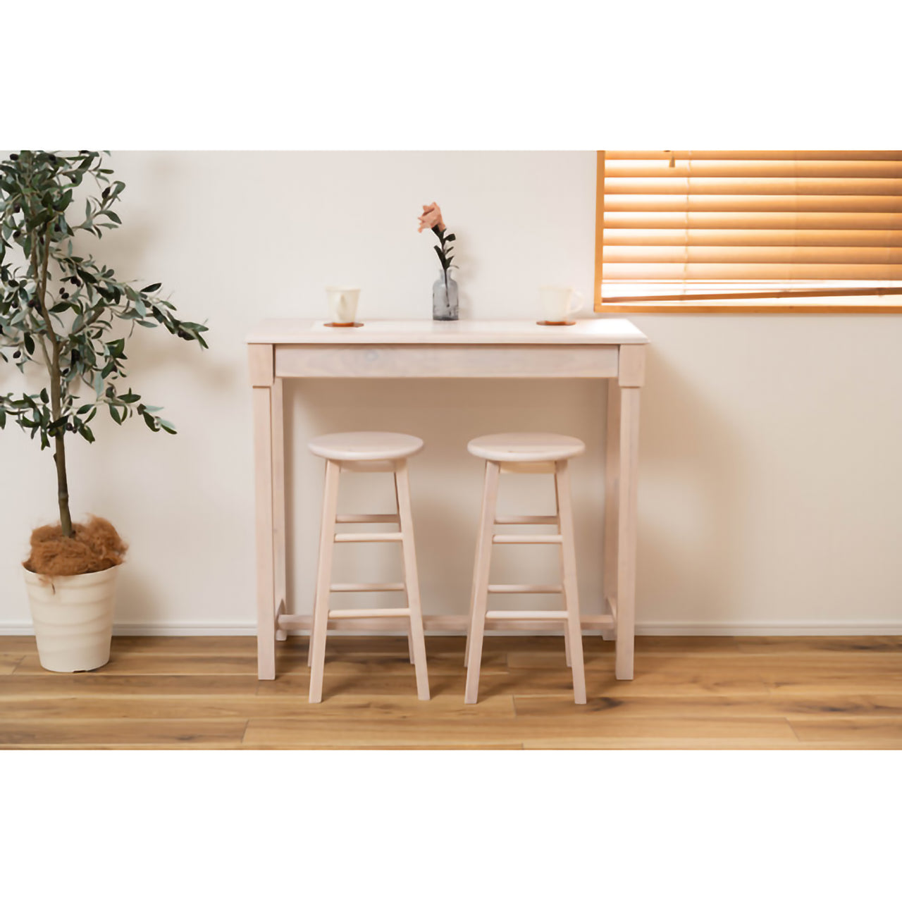 GB-T04　ナチュラ カウンタースツールセット｜木の温もりとタイルのアクセントが光る、癒しのカフェ空間へ