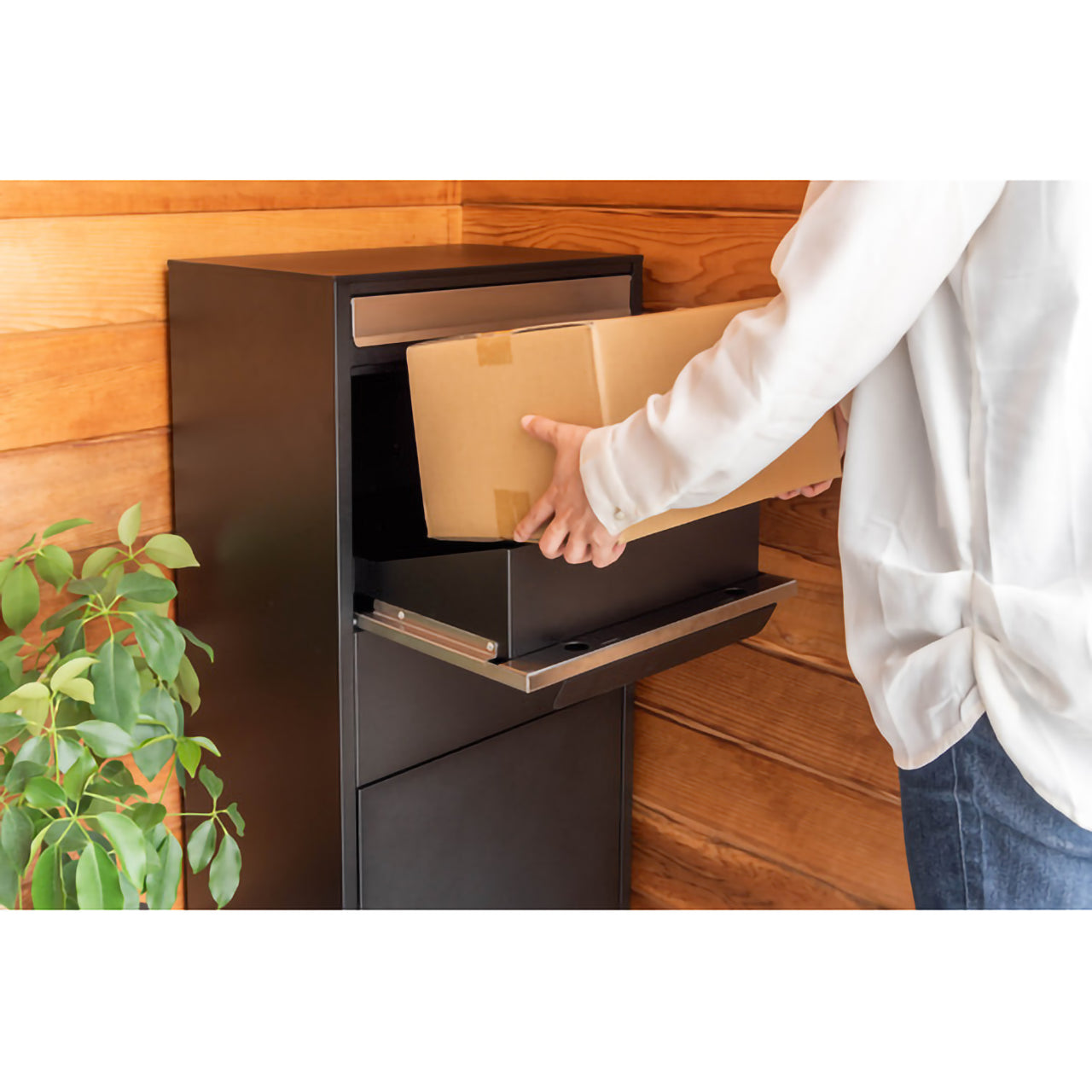 GB-LF17SV/WH　スタイリッシュ宅配ボックス