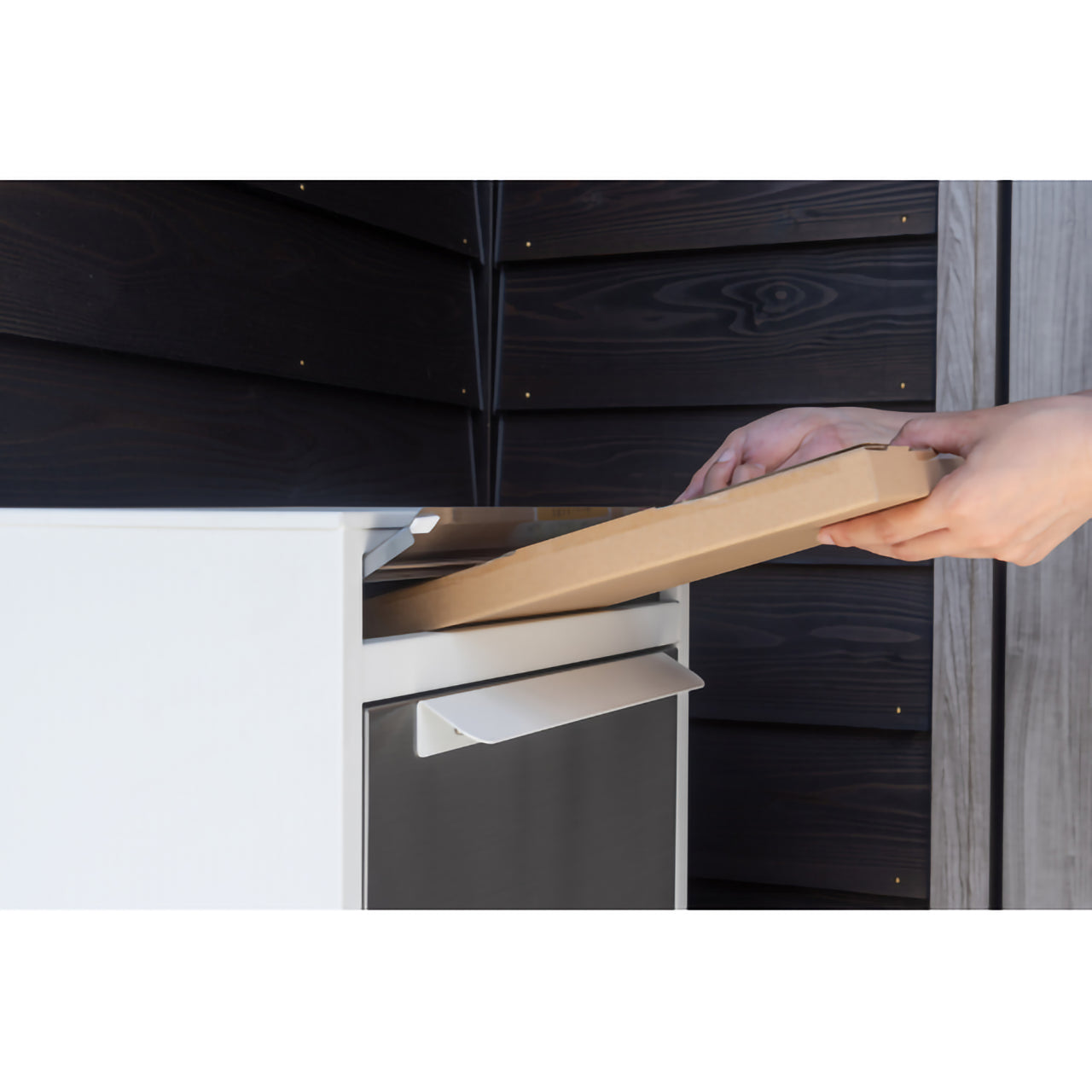 GB-LF17SV/WH　スタイリッシュ宅配ボックス