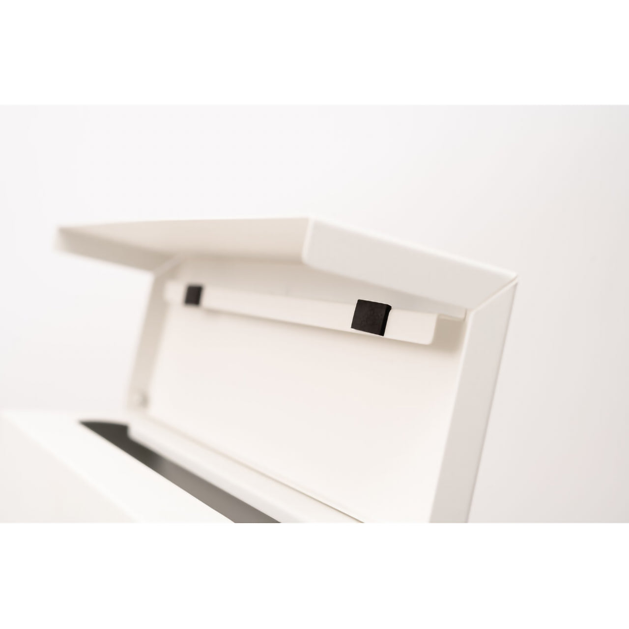 GB-LF18BK/WH　スリム＆スタイリッシュ壁掛けポスト