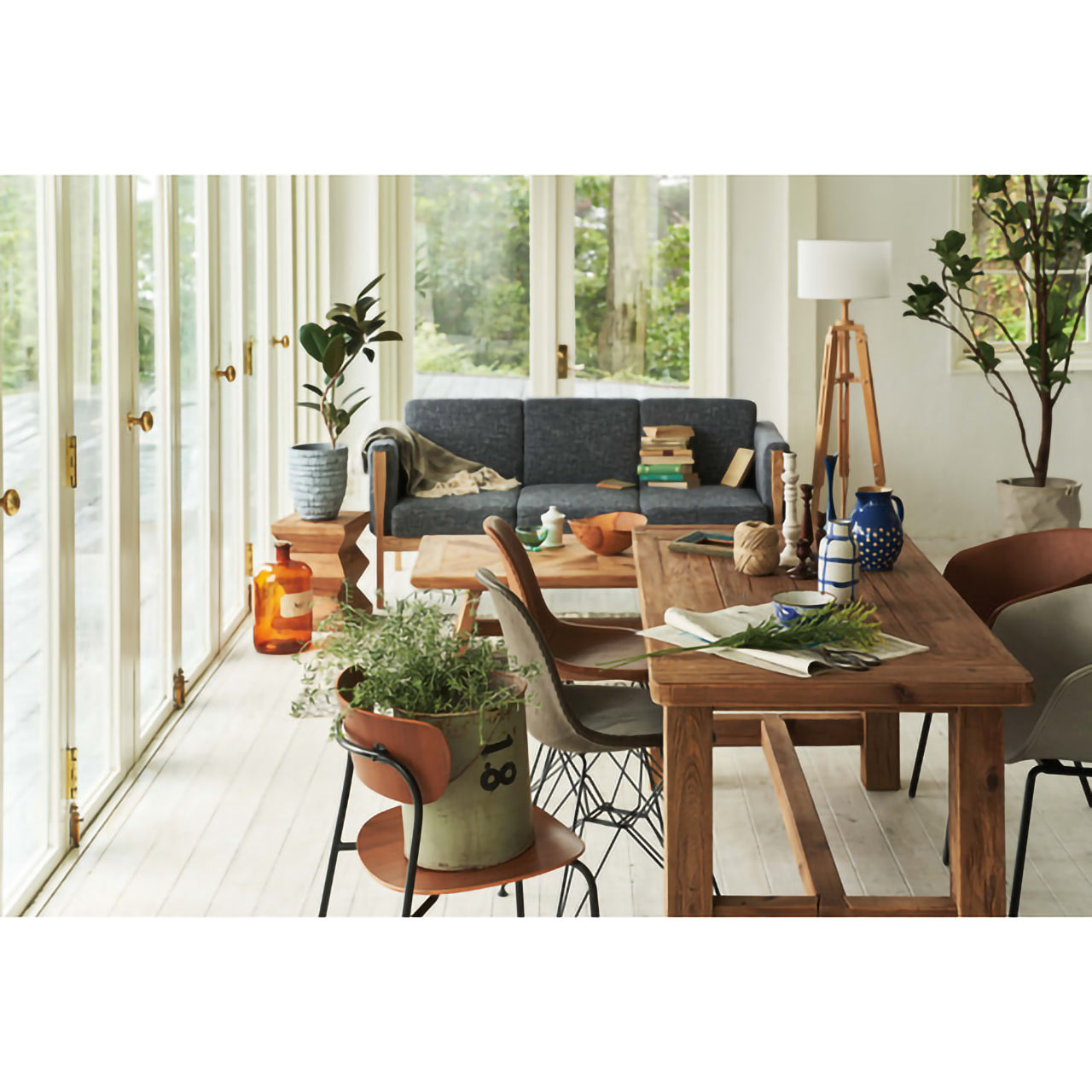 GB-T07 ダイニングテーブル｜重厚感とヴィンテージ感が融合した、空間の主役になる一台