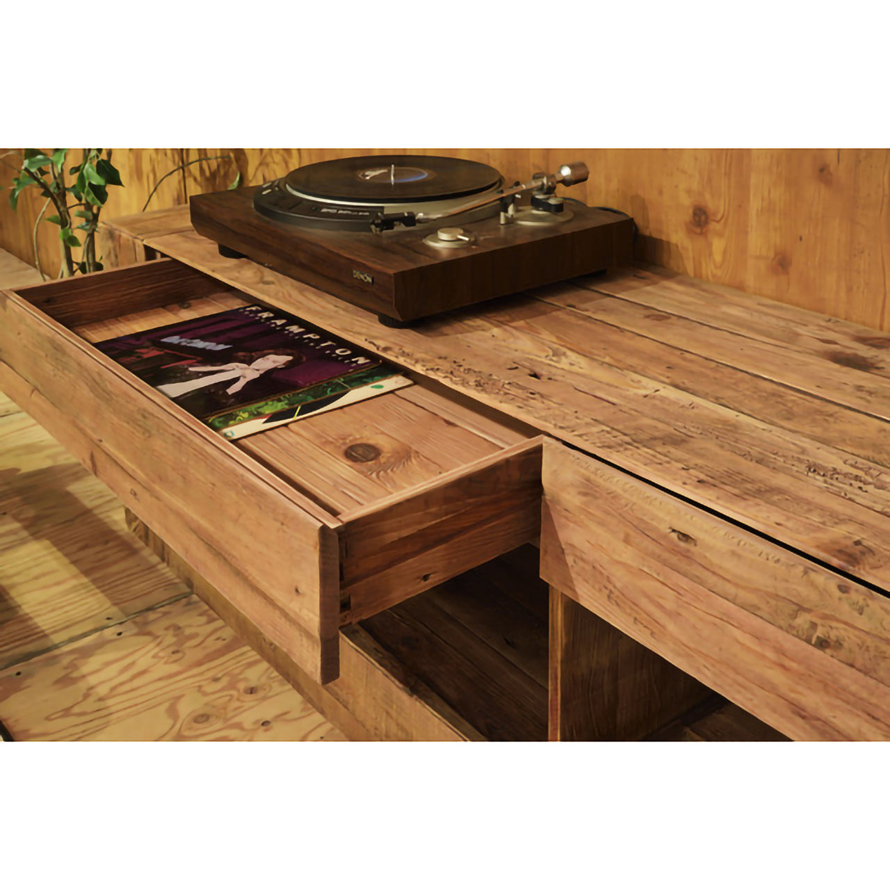 GB-T09　ローボード｜古材の重厚感が映える、幅210cmのヴィンテージテレビボード